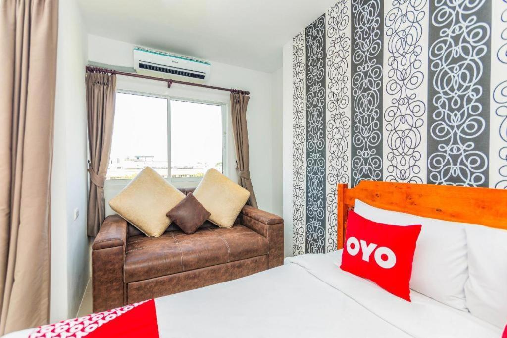 Hotell Oyo 472 Tang Cheng Patong
