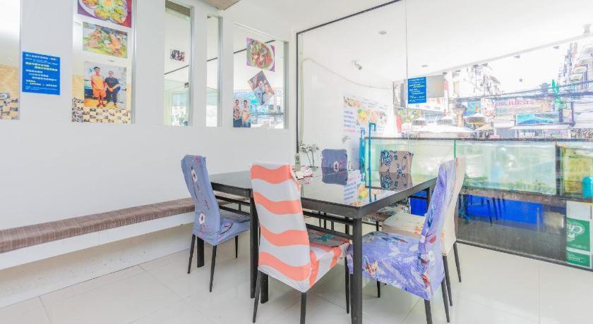 Hotell Oyo 472 Tang Cheng Patong